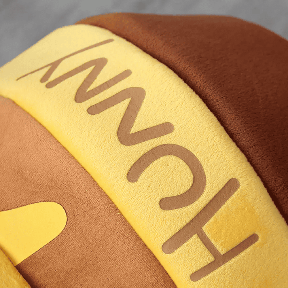 closeup honey pot cat bed material
